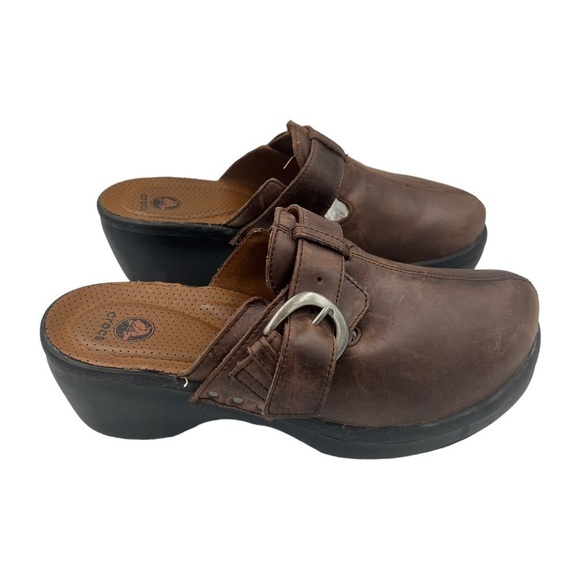 CROCS Cobbler Buckle Strap Leather Clogs Brown - Picture 9 of 11